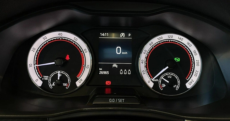 Skoda Kamiq cena 104900 przebieg: 26900, rok produkcji 2021 z Milanówek małe 596